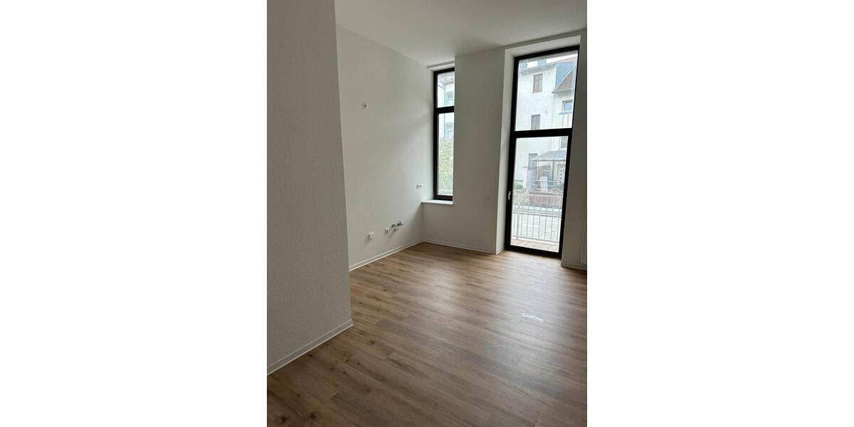 Etagenwohnung Ludwigshafen am Rhein Ludwigshafen-Hemshof - 2 Zimmer, 73 m&sup2;, 818&euro; | Angebot:25570648