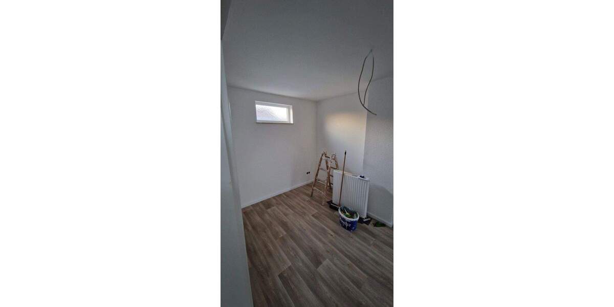 Toplage am Maudacher Bruch - Kernsaniertes Doppelhaus in Sackgasse 5 zimmer