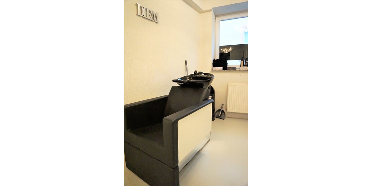 ~~ MODERNE GEWERBEFLÄCHE IN TOP LAGE MIT BUSVERBINDUNG VOR DER TÜR ~~ 2 zimmer