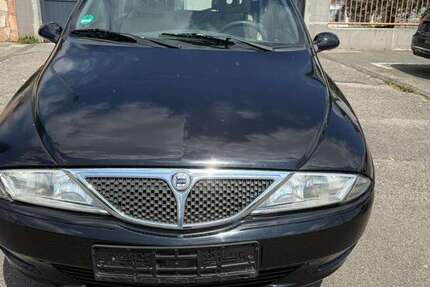 Lancia Y
