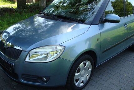Skoda Fabia 74.500 km 7.400 &euro; Lorsch 64653