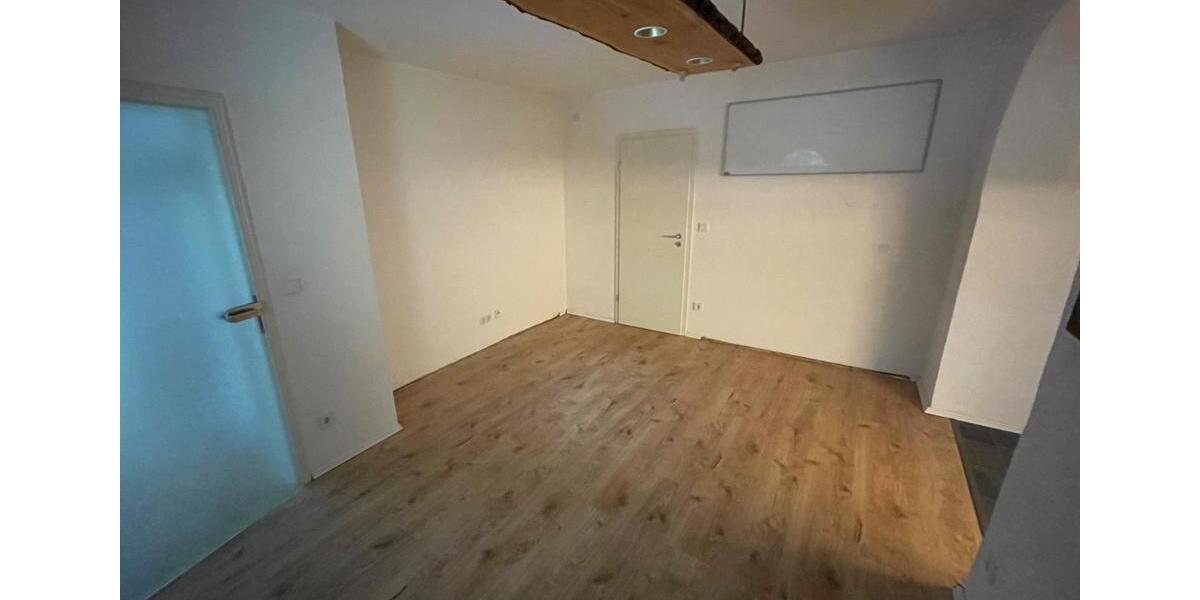 Einfamilienhaus Heppenheim (Bergstraße) - 6.5 Zimmer, 140 m&sup2;, 490.000&euro; | Angebot:26535049