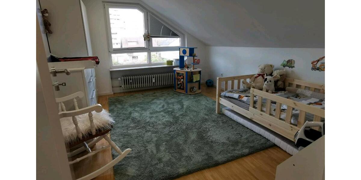 Modernisierte 3 Zimmer Dachgeschosswohnung in Sandhausen Mitte 3 zimmer