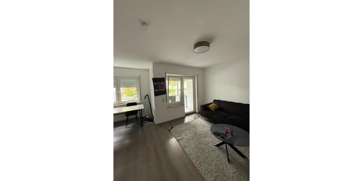 Etagenwohnung Ludwigshafen am Rhein Ludwigshafen-Oggersheim - 2 Zimmer, 72 m&sup2;, 1.100&euro; | Angebot:26538145