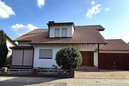 Haus Großniedesheim - 7 Zimmer, 240 m&sup2;, 785.000&euro; | Angebot:25682665