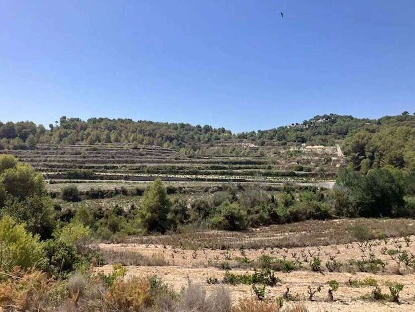 Grundstück zu verkaufen in Teulada 400.000 € 11000 m²