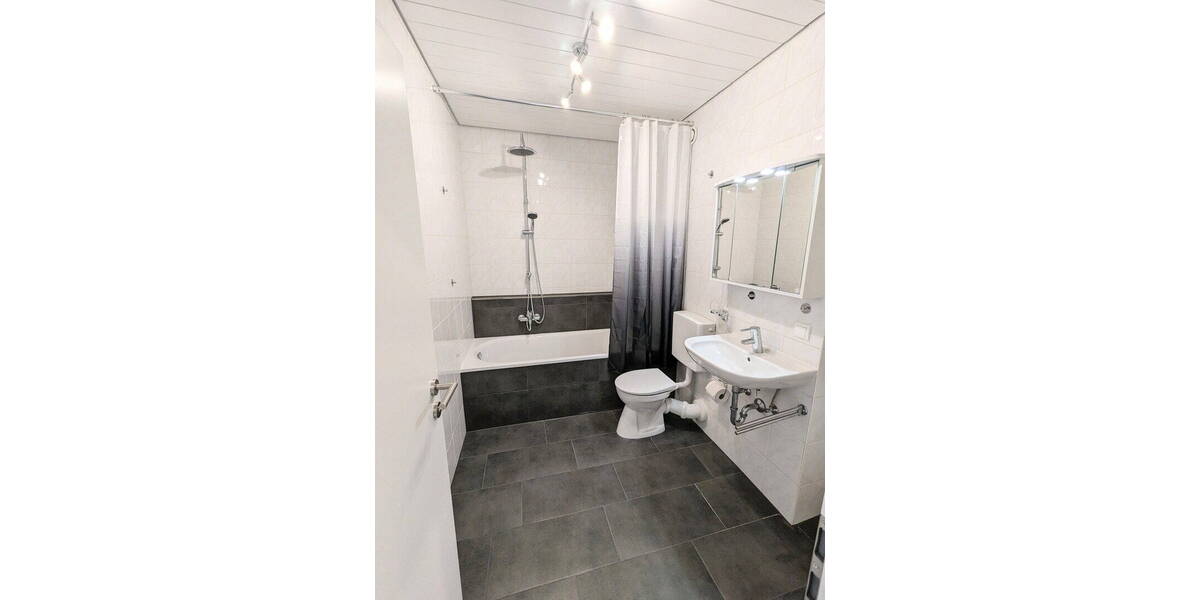 Etagenwohnung Neuhofen - 2 Zimmer, 67 m&sup2;, 845&euro; | Angebot:26808323