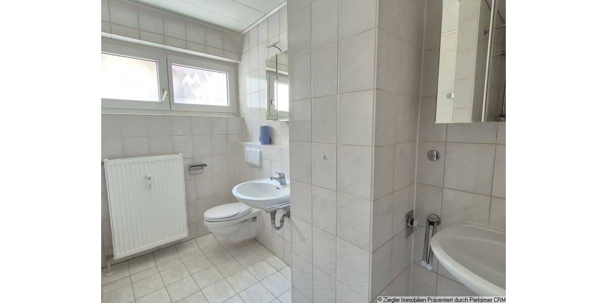 Etagenwohnung Sandhausen - 6 Zimmer, 148 m&sup2;, 1.850&euro; | Angebot:26833552