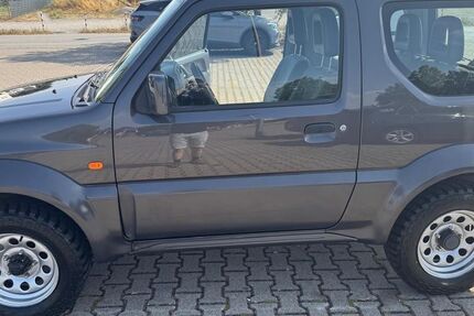 Suzuki Jimny 85.000 km 11.990 &euro; Heppenheim 64646
