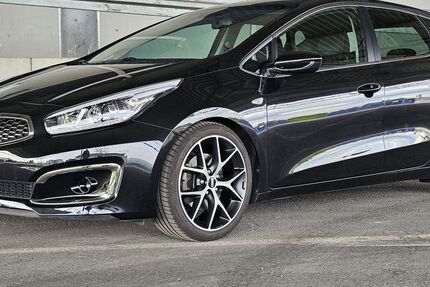 Kia ceed / Ceed 61.932 km 14.399 &euro; Hockenheim 68766