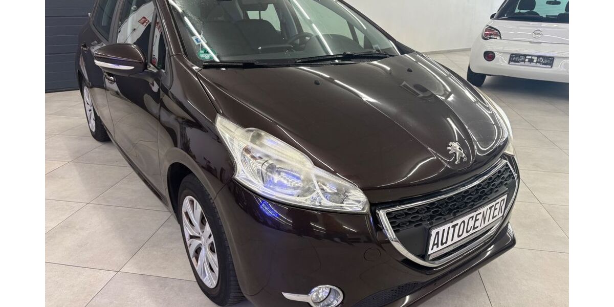 Peugeot 208 145.000 km 2.900 &euro; Hockenheim 68766