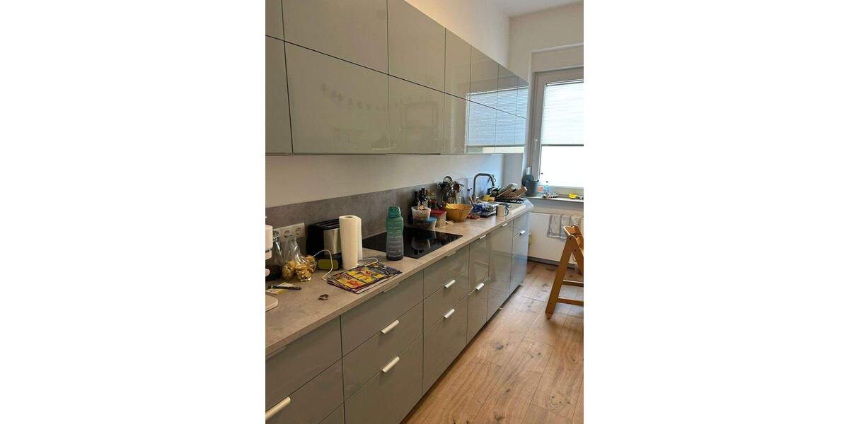 Sanierte 4-Zimmer-Wohnung mit 108 m² im 1. OG - zusätzliche EG-Wohnung im Haus verfügbar 4 zimmer