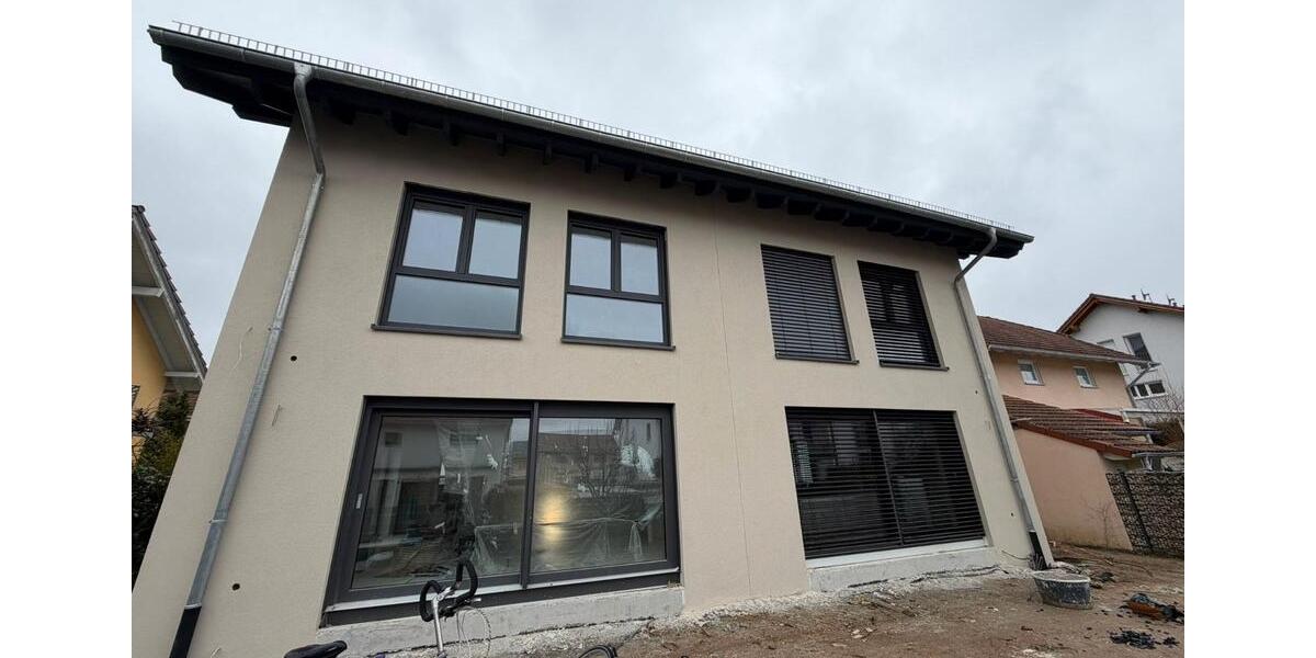 Doppelhaushälfte Waghäusel - 7 Zimmer, 203 m&sup2;, 2.200&euro; | Angebot:26066811