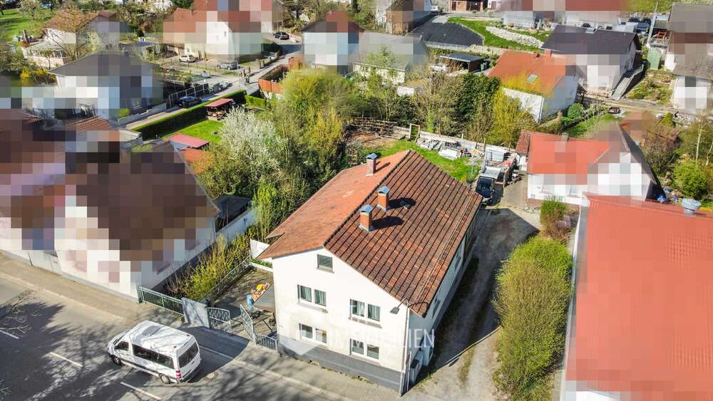 Haus zum Kaufen in Fürth 400.000 € 214 m² 7 zimmer