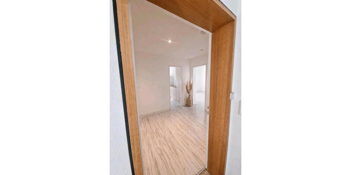 Etagenwohnung Hockenheim - 3 Zimmer, 74 m&sup2;, 270.000&euro; | Angebot:27019407