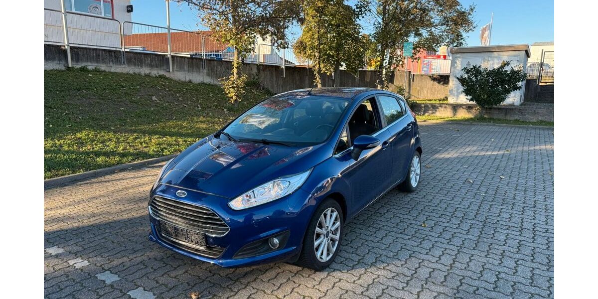 Ford Fiesta 74.000 km 5.900 &euro; Worms 67547