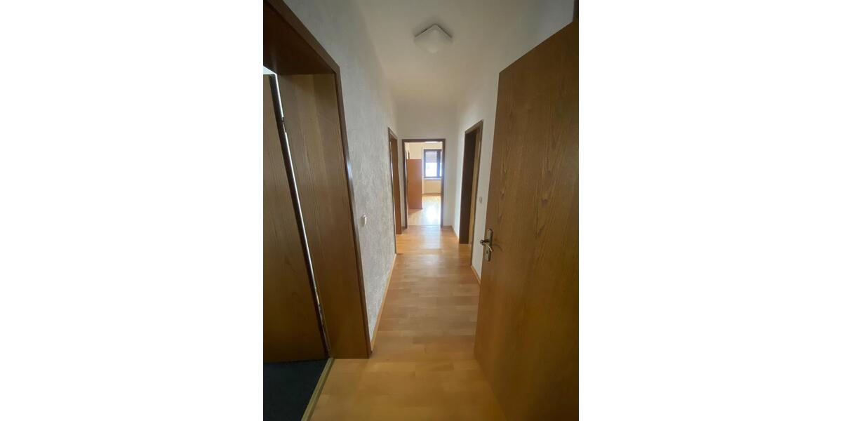 Etagenwohnung Mannheim Rheinau - 4 Zimmer, 180 m&sup2;, 1.800&euro; | Angebot:26420788