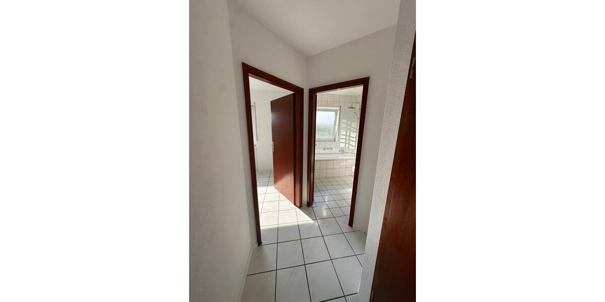 Etagenwohnung Bobenheim-Roxheim Roxheim - 2 Zimmer, 55 m&sup2;, 880&euro; | Angebot:26238652