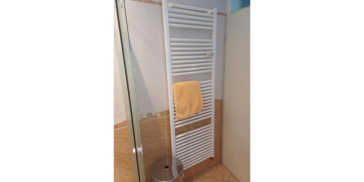 2 Zi.- Wohnung, mit neuer Küche ,vollmöbliert. Einziehen, fertig! 2 zimmer