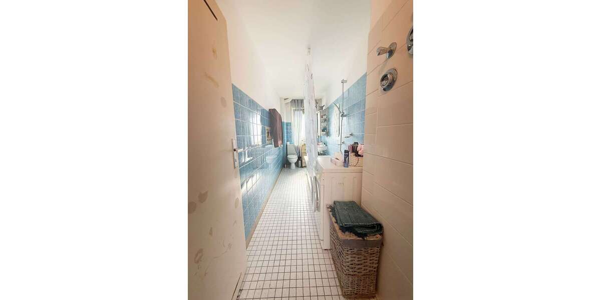 Bezugsfreie 2 ZKB mit Balkon in verkehrsgünstiger Lage Großteils modernisiert Fernwärme Heizung 2 zimmer