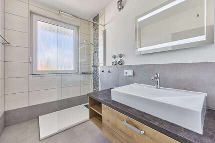 Wohnung Lampertheim - 3 Zimmer, 75 m&sup2;, 185.000&euro; | Angebot:26570847
