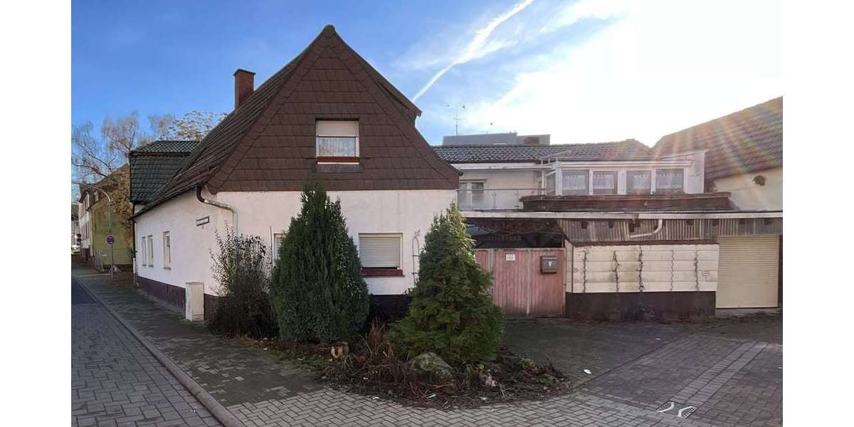Einfamilienhaus Ludwigshafen Mundenheim - 8 Zimmer, 157 m&sup2;, 199.000&euro; | Angebot:26257495