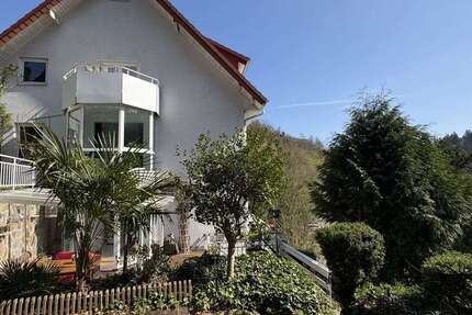 Haus zum Kaufen in Schriesheim 695.000 € 242 m² 5.5 zimmer