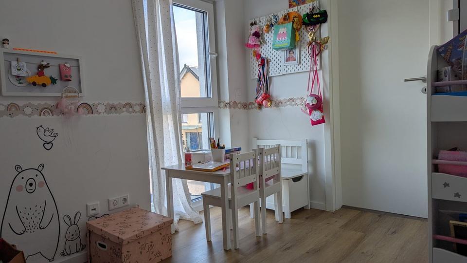 Doppelhaushälfte Altlußheim - 7 Zimmer, 186 m&sup2;, 2.400&euro; | Angebot:25542352