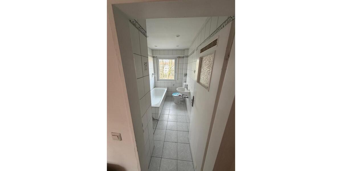 Etagenwohnung Weinheim - 3 Zimmer, 80 m&sup2;, 1.100&euro; | Angebot:25483465