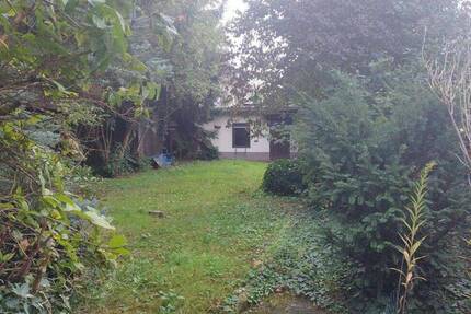 ** Doppelhaushälfte in beliebter Lage auf parkähnlichem Grundstück sucht begabten Handwerker... ** 3 zimmer