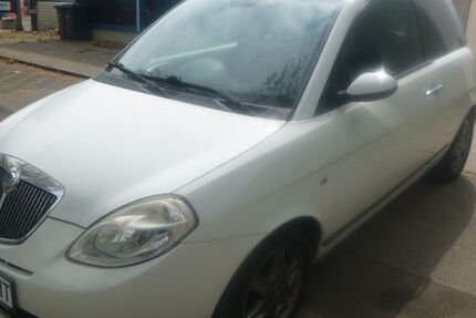Lancia Ypsilon 130.500 km 3.250 &euro; Mannheim 68199