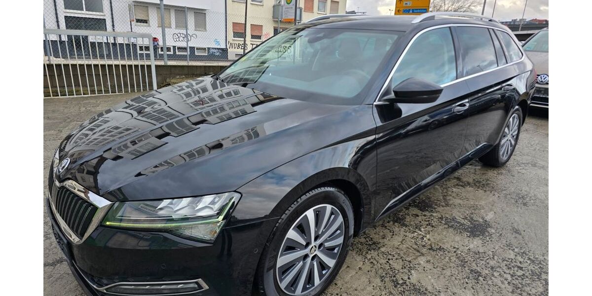 Skoda Superb 124.000 km 21.890 &euro; Mannheim 68159