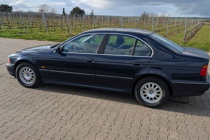 BMW 523 158.700 km 4.999 &euro; osthofen 67574