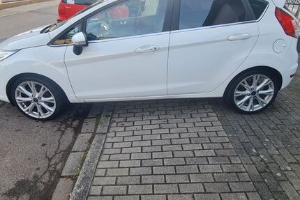 Ford Fiesta 81.000 km 9.000 &euro; Viernheim 68519