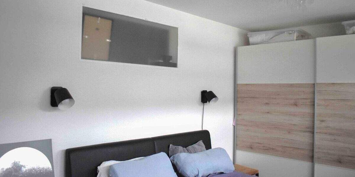 Modernisierte 3 Zi. Wohnung Maisonette, 2 Bäder, 2 Schlafzimmer, EBK, sonniger Balkon, TG Stell. 3 zimmer