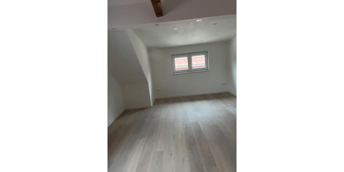 Dachgeschoßwohnung Haßloch - 3 Zimmer, 61 m&sup2;, 1.141&euro; | Angebot:24840792