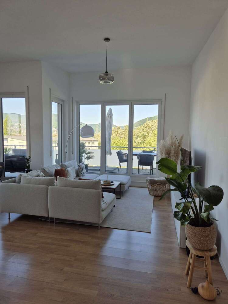 Wohnung zum Mieten in Neustadt 1.180 € 104 m²