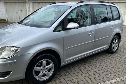 VW Touran 207.000 km 3.950 &euro; Ludwigshafen 67059