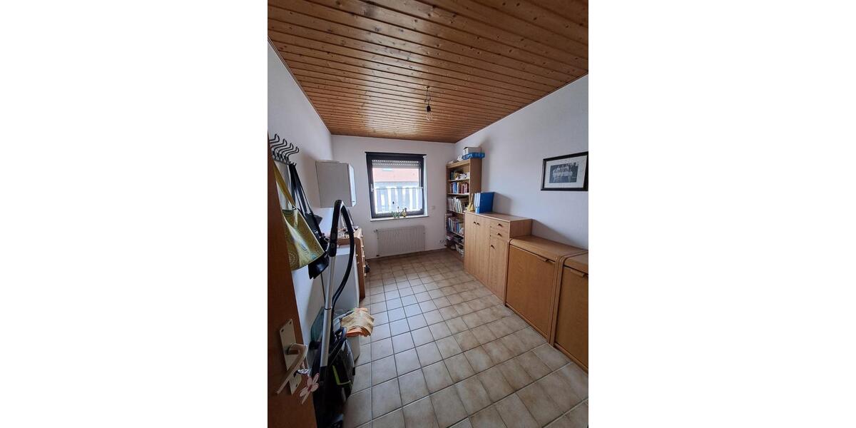 Etagenwohnung Meckenheim - 4 Zimmer, 90 m&sup2;, 275.000&euro; | Angebot:26785907