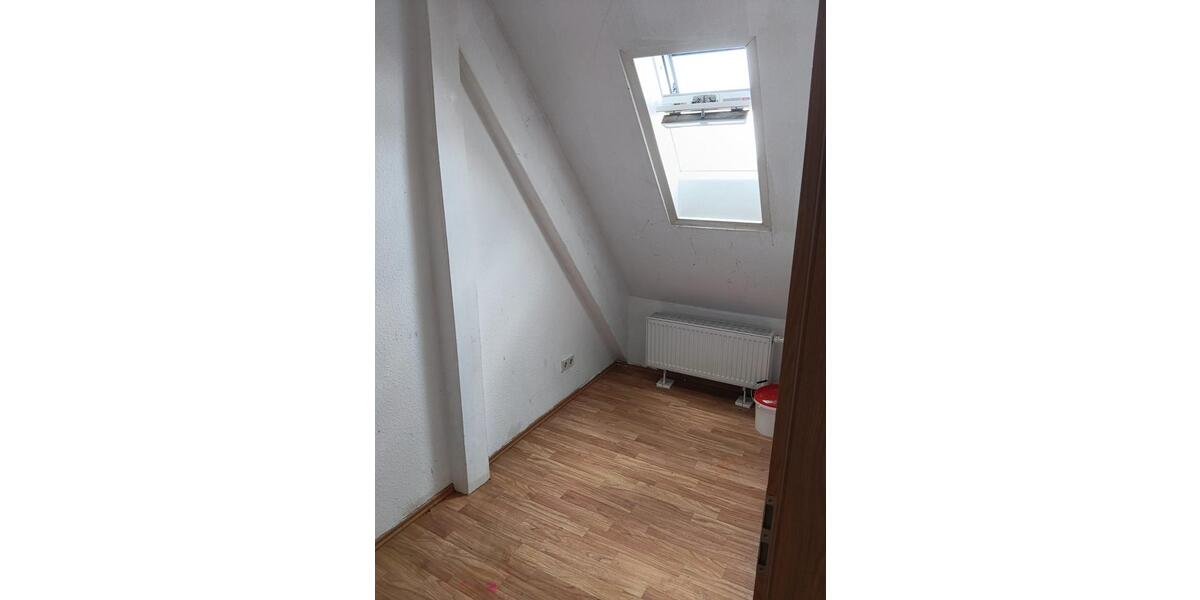 Dachgeschoßwohnung Worms - 3.5 Zimmer, 70 m&sup2;, 750&euro; | Angebot:26087485