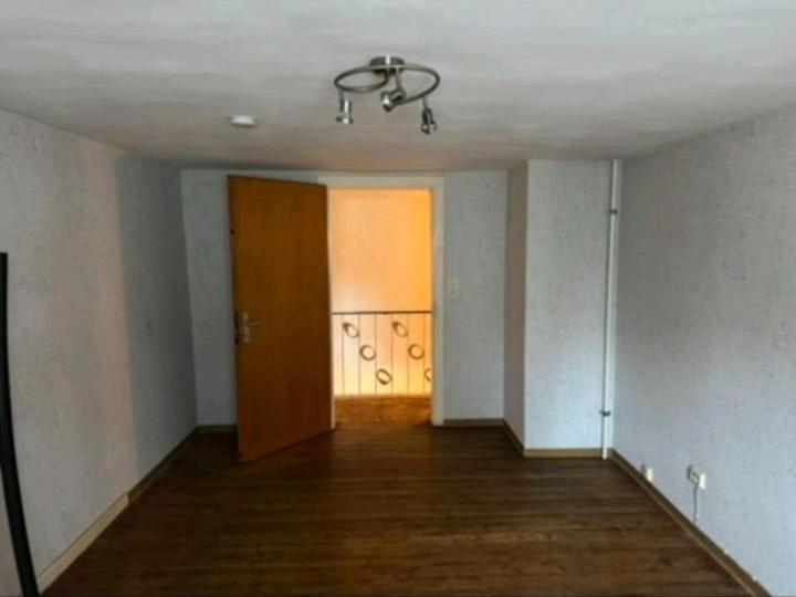 Doppelhaushälfte Worms - 4.5 Zimmer, 179 m&sup2;, 165.000&euro; | Angebot:24833143