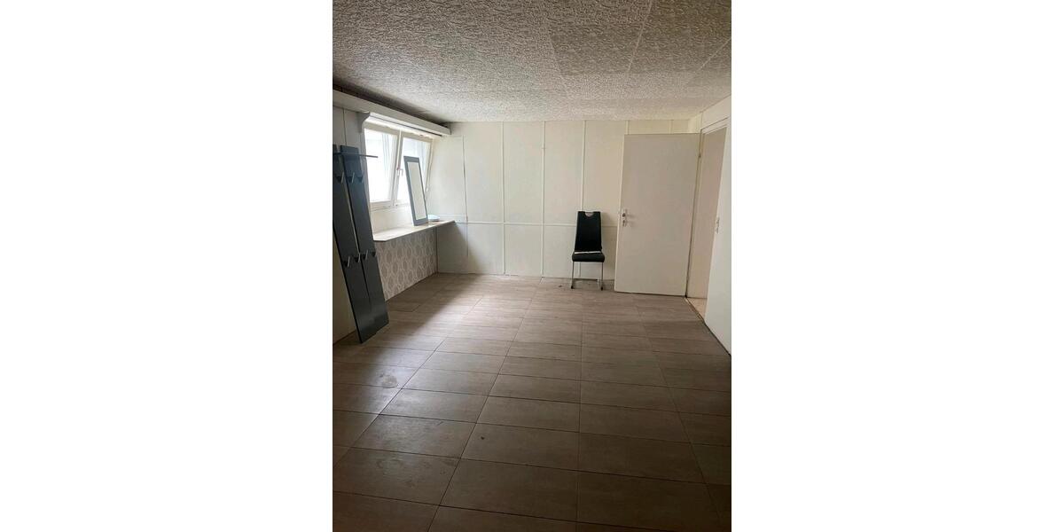 Etagenwohnung Ludwigshafen am Rhein Ludwigshafen-Hemshof - 1 Zimmer, 35 m&sup2;, 650&euro; | Angebot:26185175