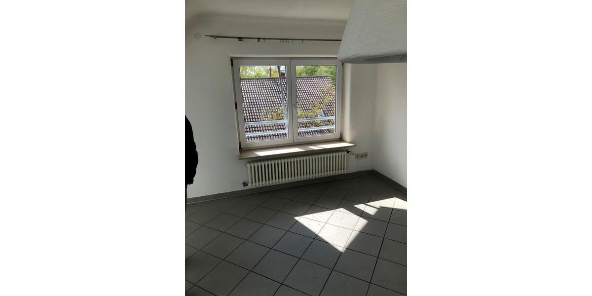 Dachgeschoßwohnung Walldorf - 3 Zimmer, 74 m&sup2;, 390.000&euro; | Angebot:26251631