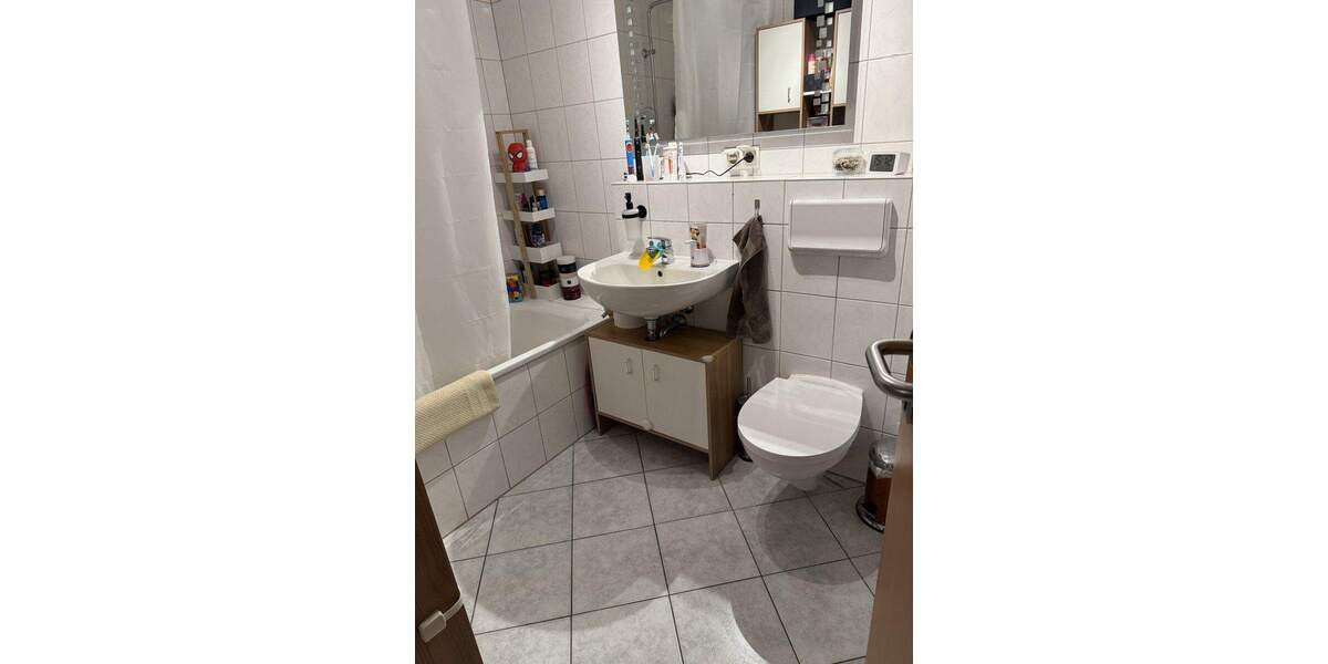 Etagenwohnung Ludwigshafen Oggersheim - 3 Zimmer, 90 m&sup2;, 950&euro; | Angebot:25743962