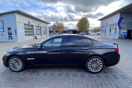 BMW 750