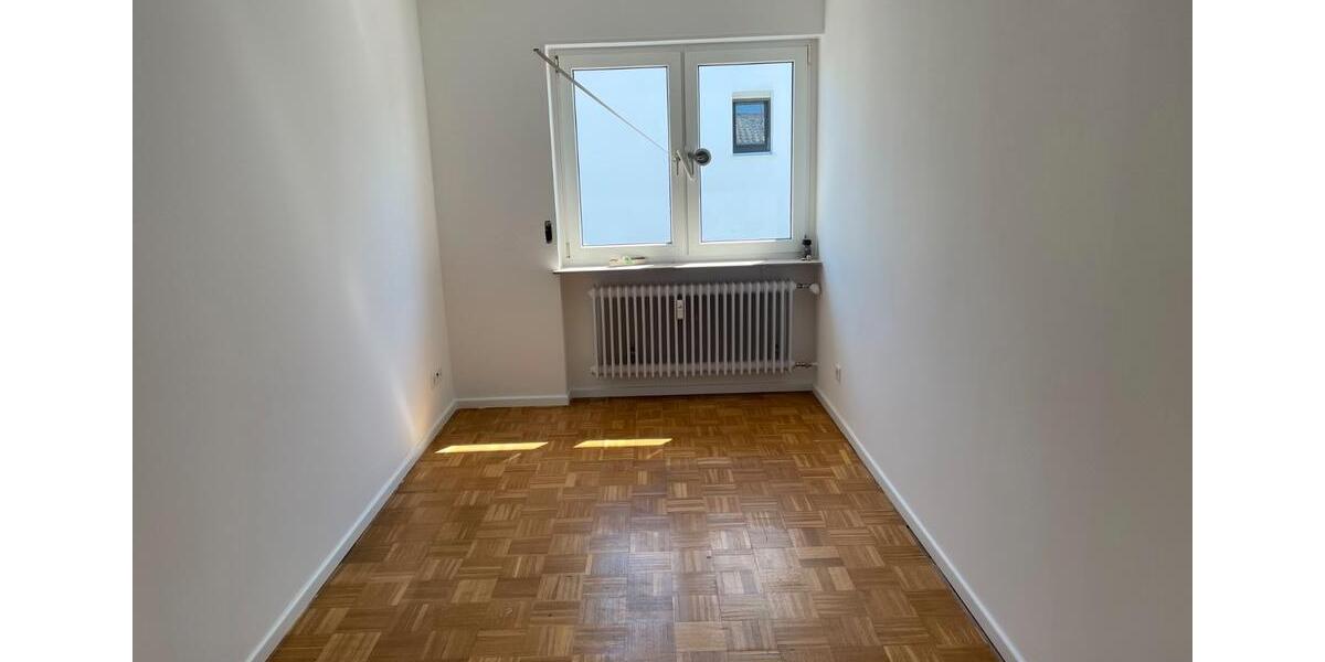 Etagenwohnung Schriesheim - 3.5 Zimmer, 102 m&sup2;, 1.400&euro; | Angebot:26670384
