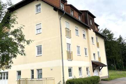 Wohnung zum Kaufen in Oberlungwitz 95.000 € 84.12 m²