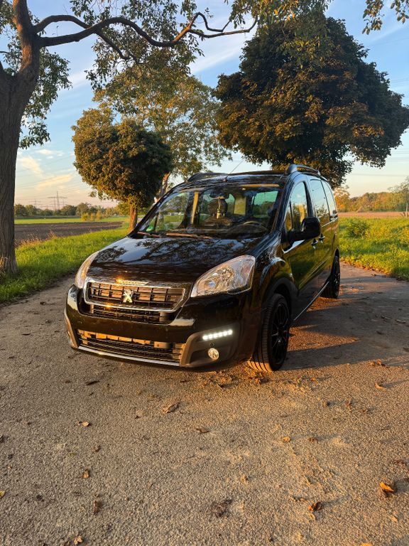 Peugeot Partner Tepee 124.230 km 11.499 € Lambsheim 67245