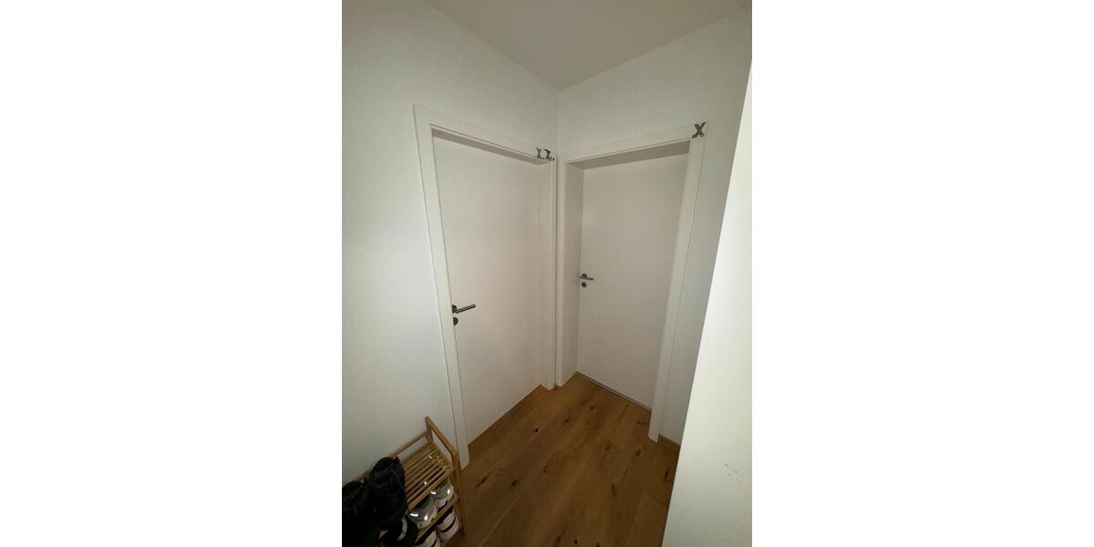 WG-Zimmer in großzügiger, modernisierter Wohnung 1 zimmer