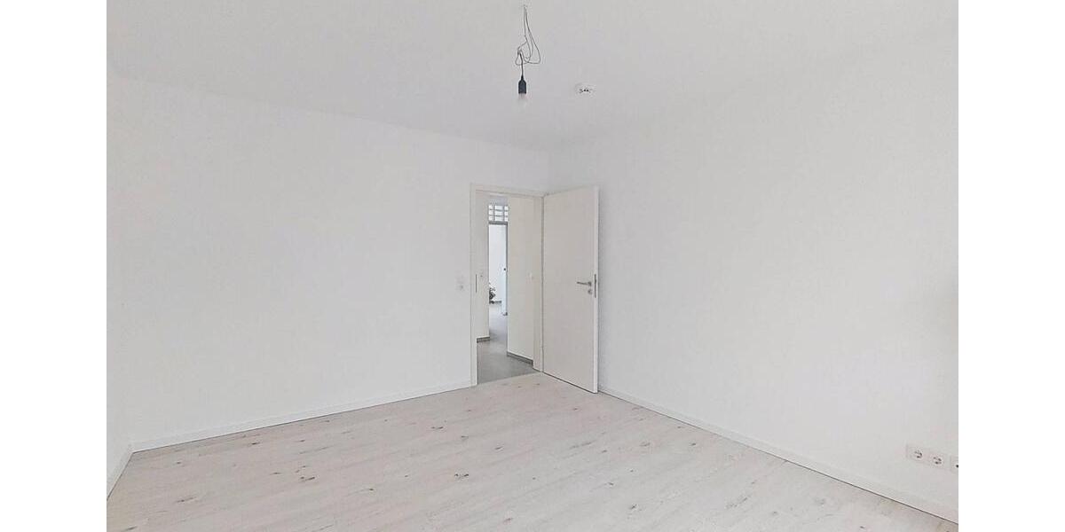 **Frisch modernisiert: Schicke und intelligent geschnittene 3-Zimmer-Wohnung mit BALKON** 3 zimmer